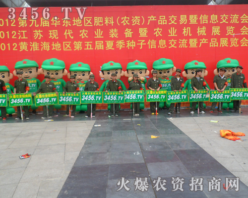 �𱬑�(zh��n)ʿ���Լ��ĺ�ˮ�͟�Ѫ�����ƏV