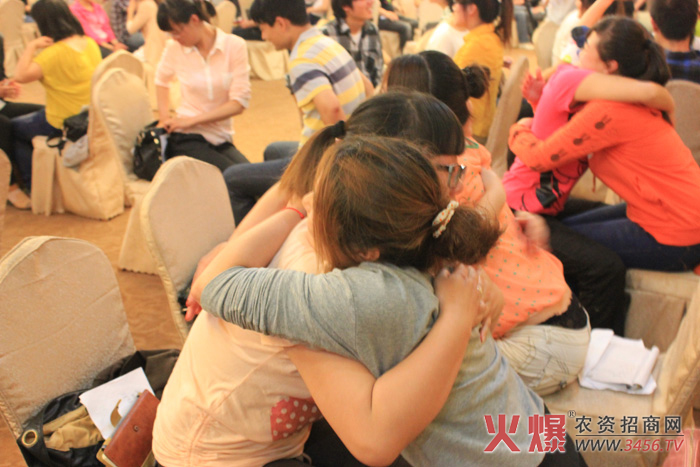 團(tuán)隊(duì)對(duì)對(duì)碰