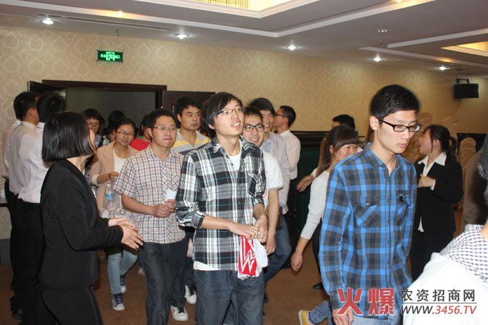 學(xué)員進(jìn)場