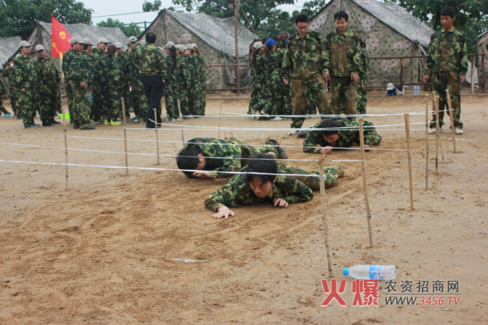 ����ǰ�M(j��n)�����҂��܈�(ji��n)��(qi��ng)��